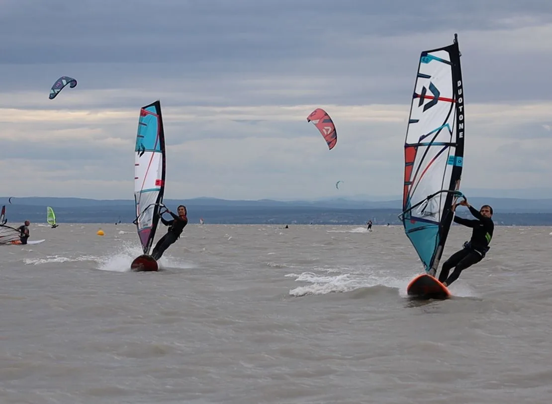 Wiedereroffnung der Surf und Segelstation Der Fruhling ruft